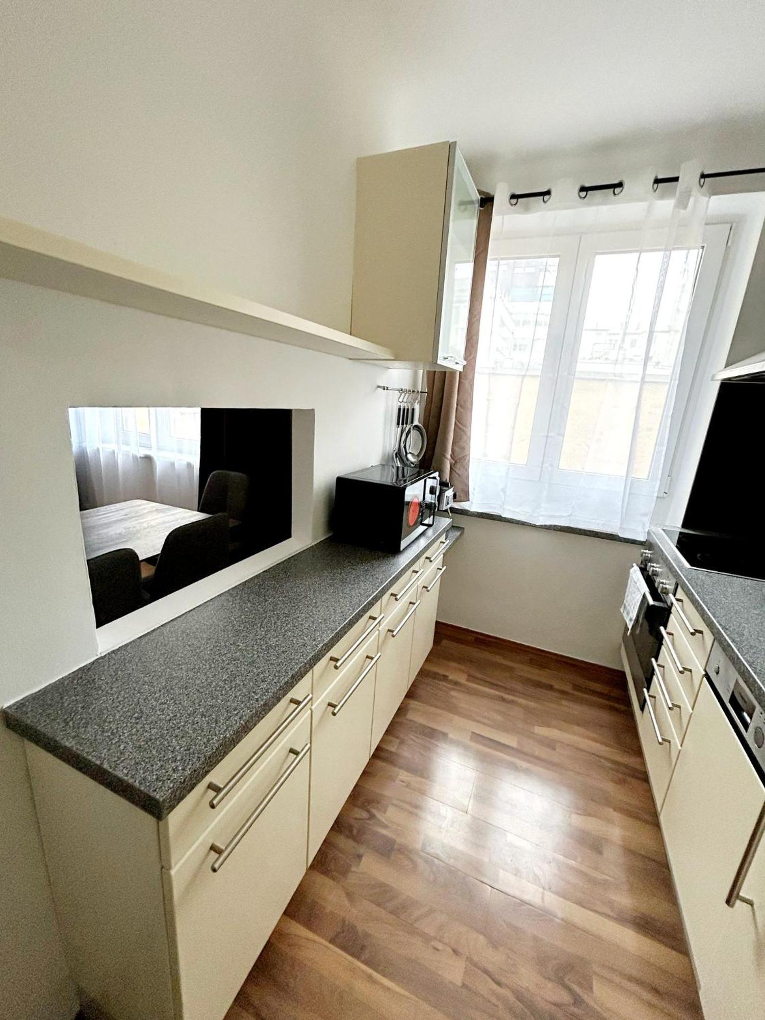 2 Near Schoenbrunn Palace Apartament *